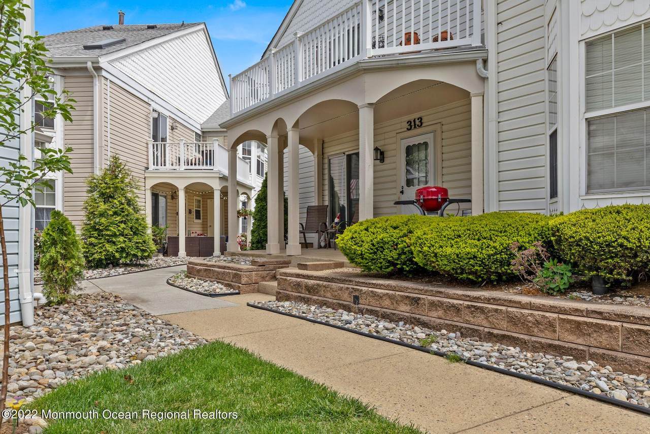 313 Tulip Lane - Photo 1