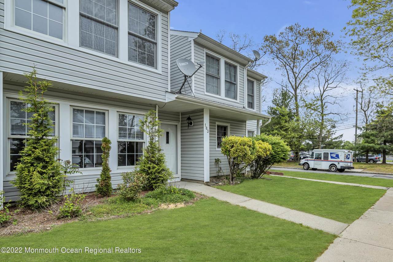 103 Michele Way - Photo 1