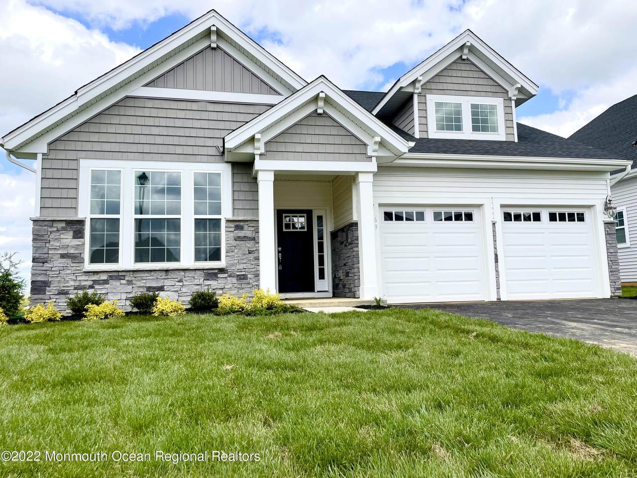 69 Starlight Drive - Photo 1
