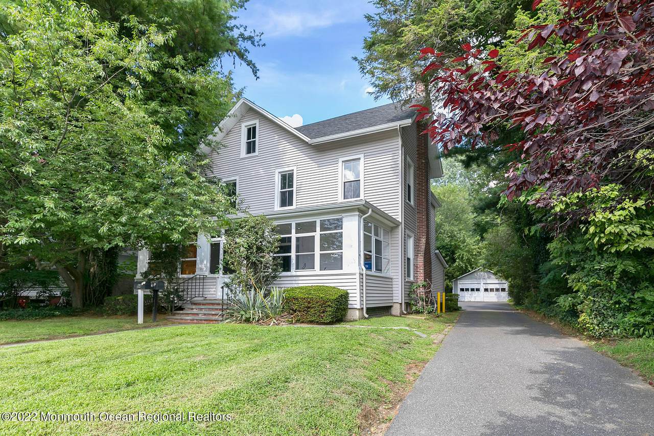 94 Branch Avenue - Photo 1