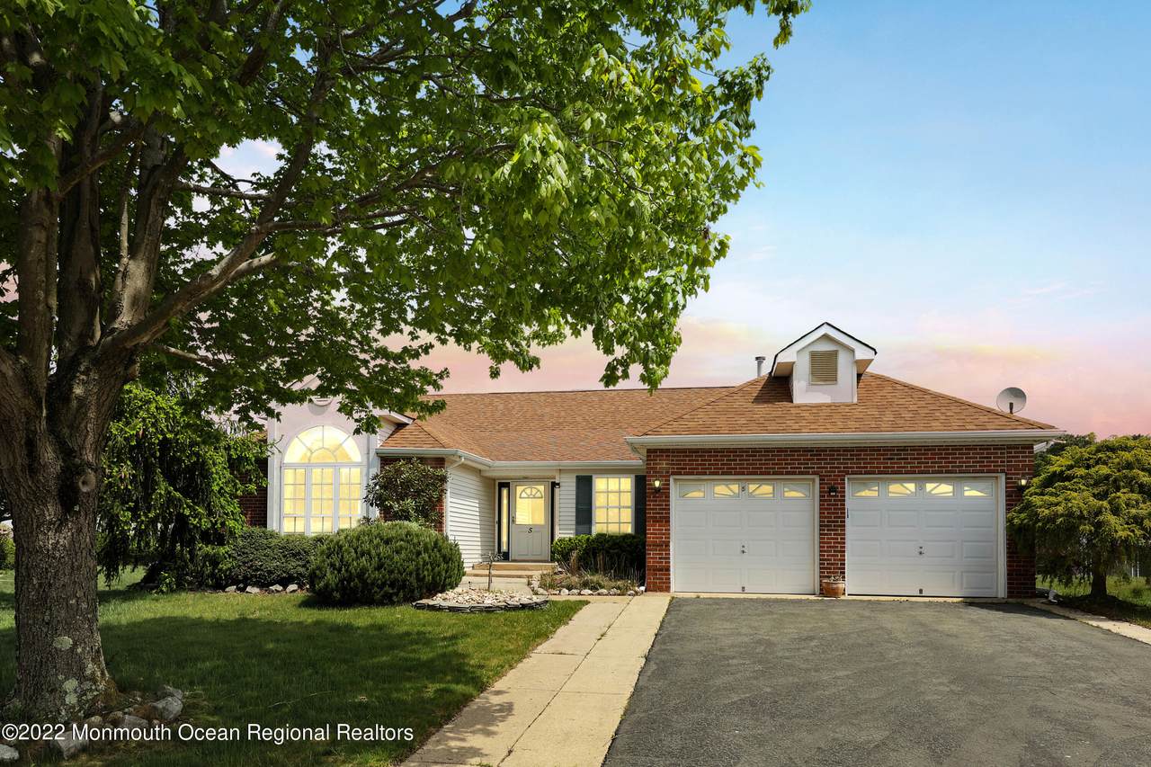 5 Harrow Court - Photo 1