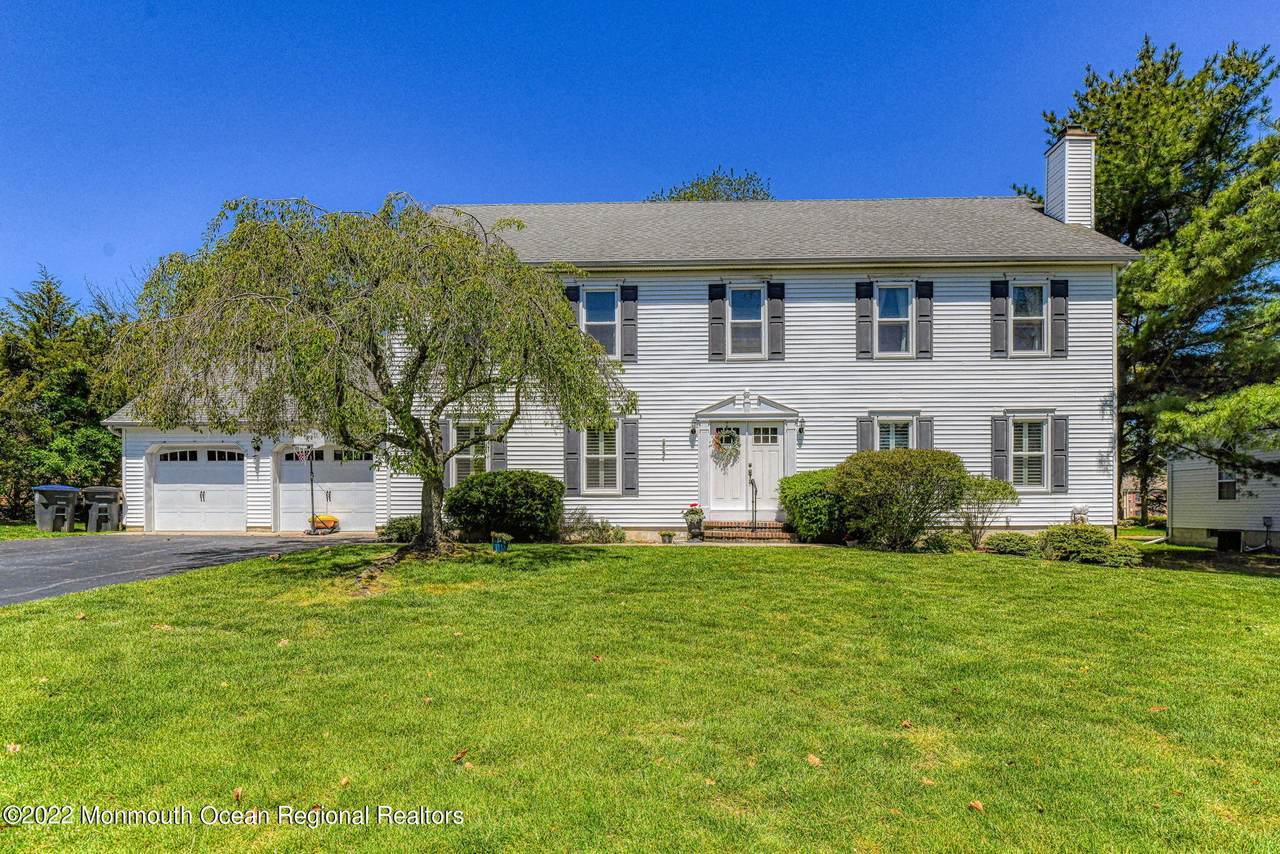 1202 Hawthorne Parkway - Photo 1