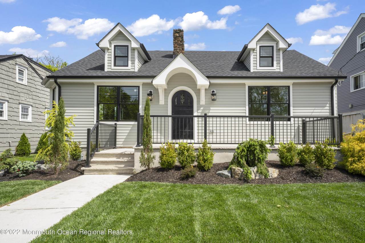 908 13th Avenue - Photo 1