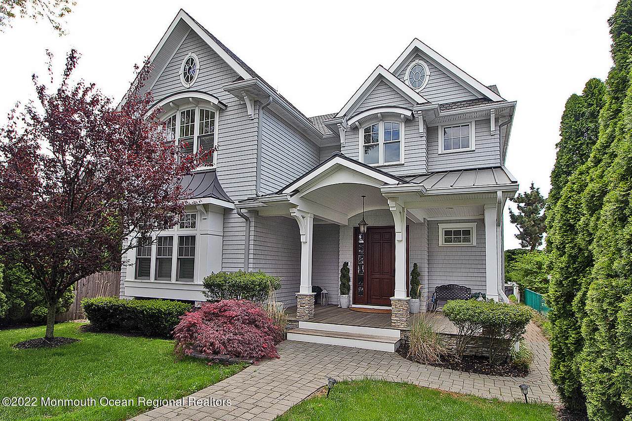 615 Point Avenue - Photo 1