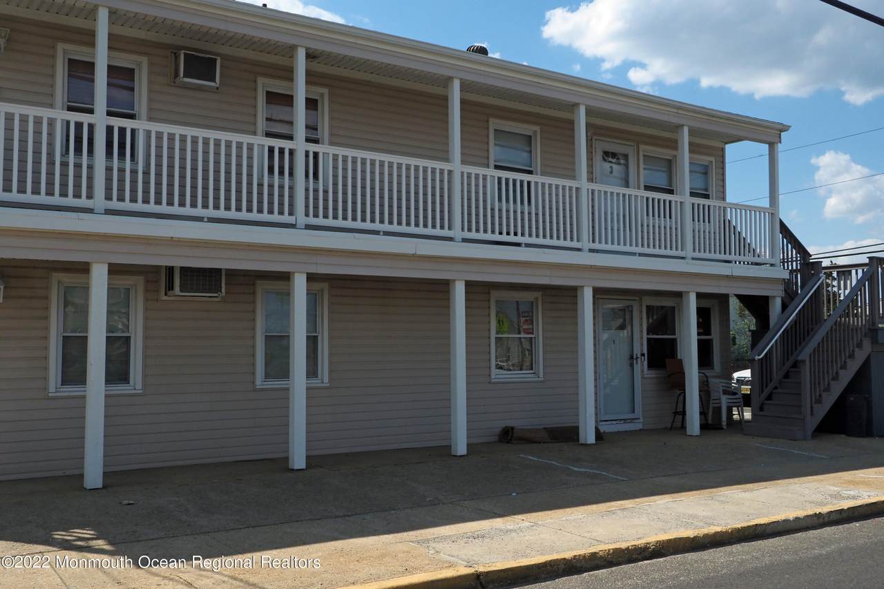 201 Sheridan Avenue - Photo 1