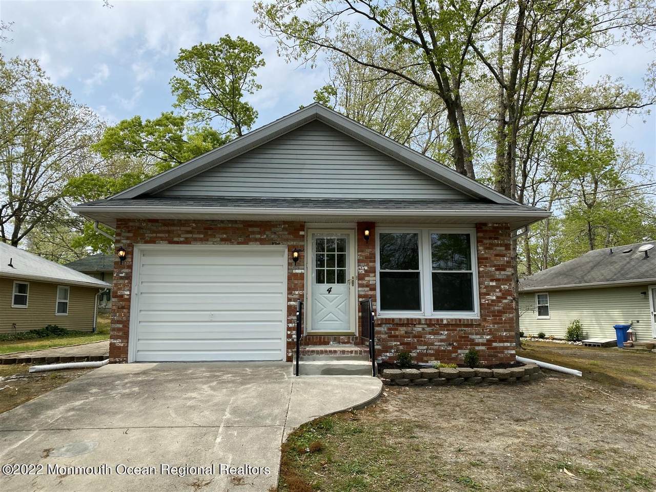 4 Dogwood Road - Photo 1