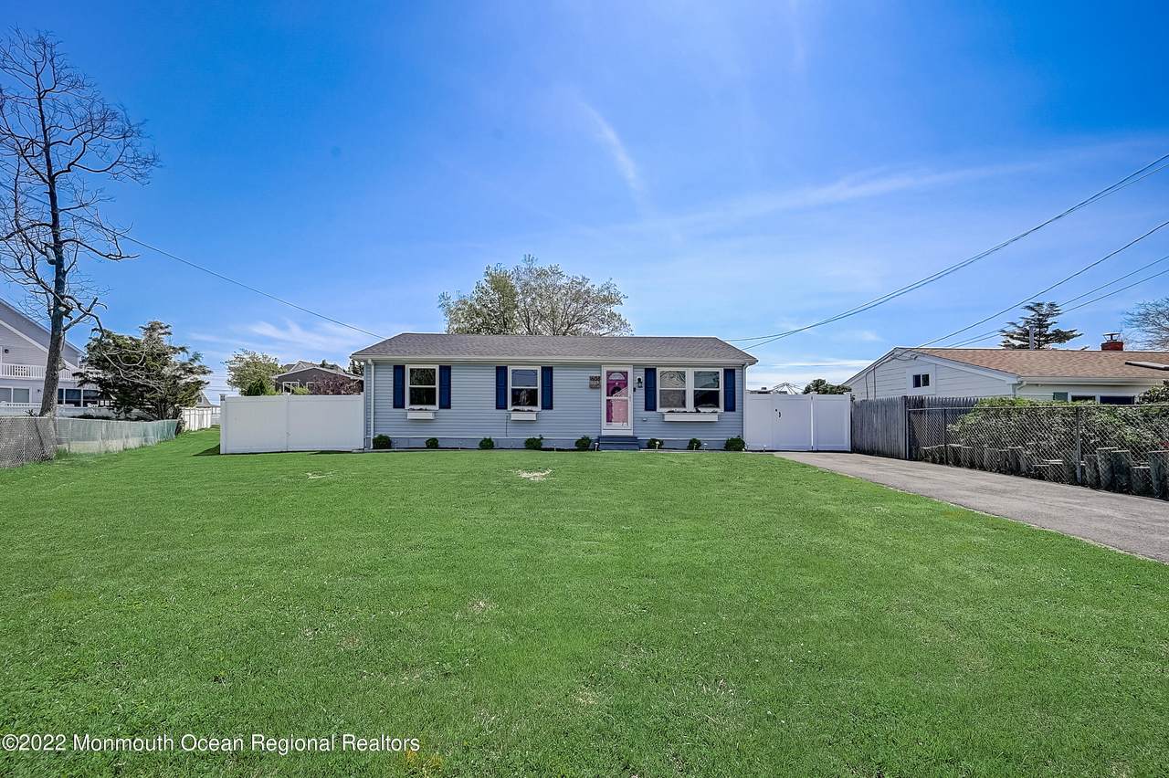 1608 Tamiami Road - Photo 1
