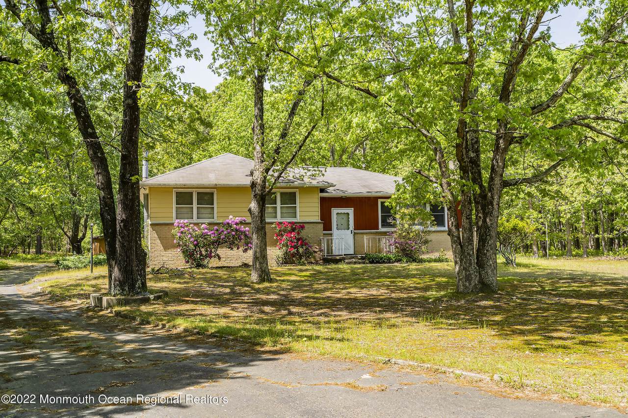 156 Willow Drive - Photo 1