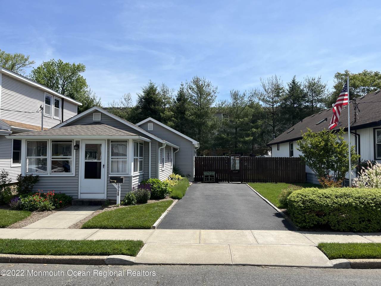 1728 Belmont Avenue - Photo 1