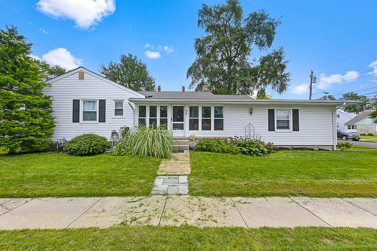 428 Burlington Avenue - Photo 1