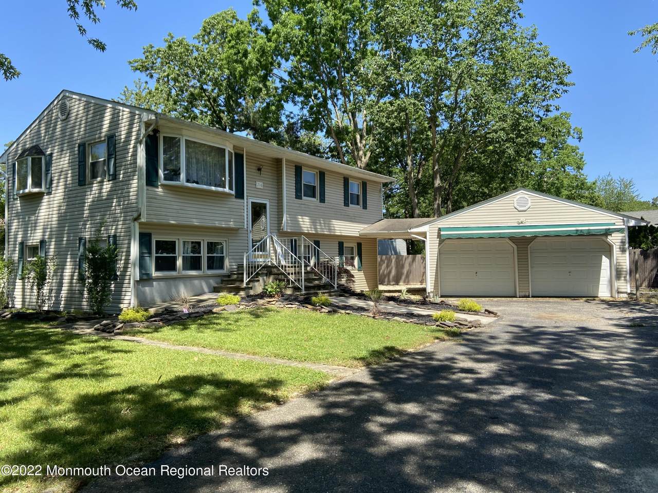 216 Lane Place - Photo 1