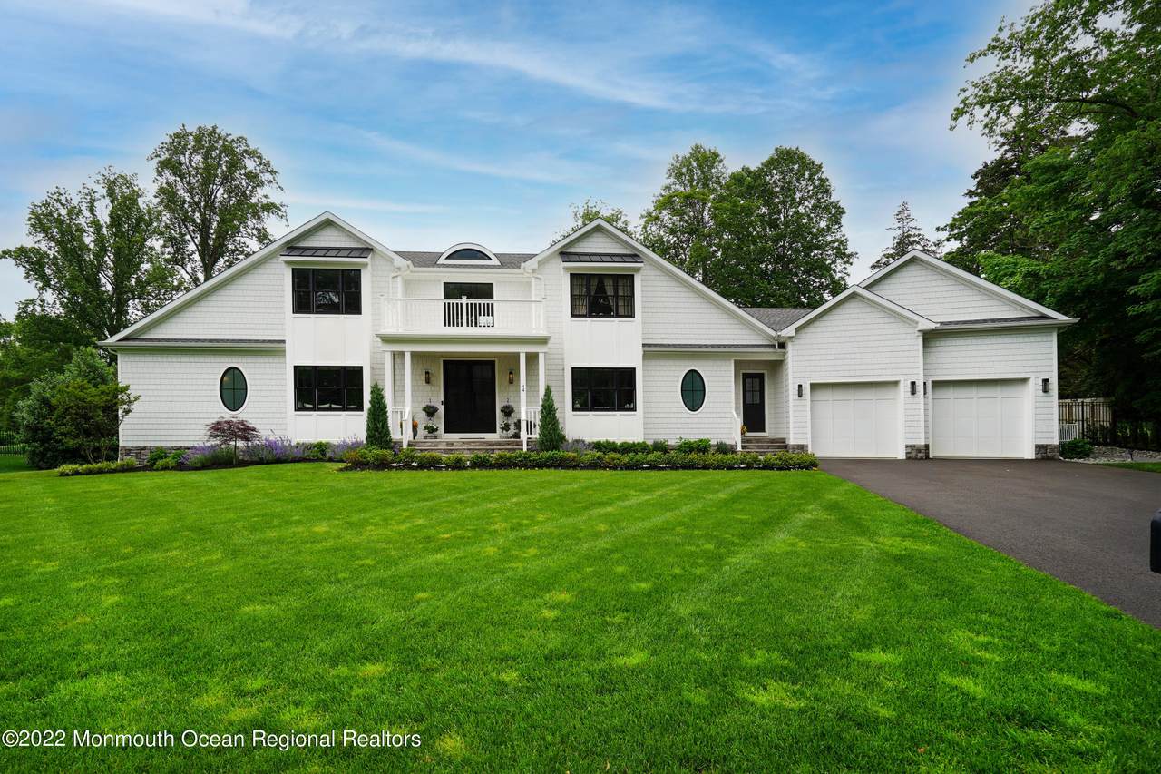 44 Queens Drive - Photo 1