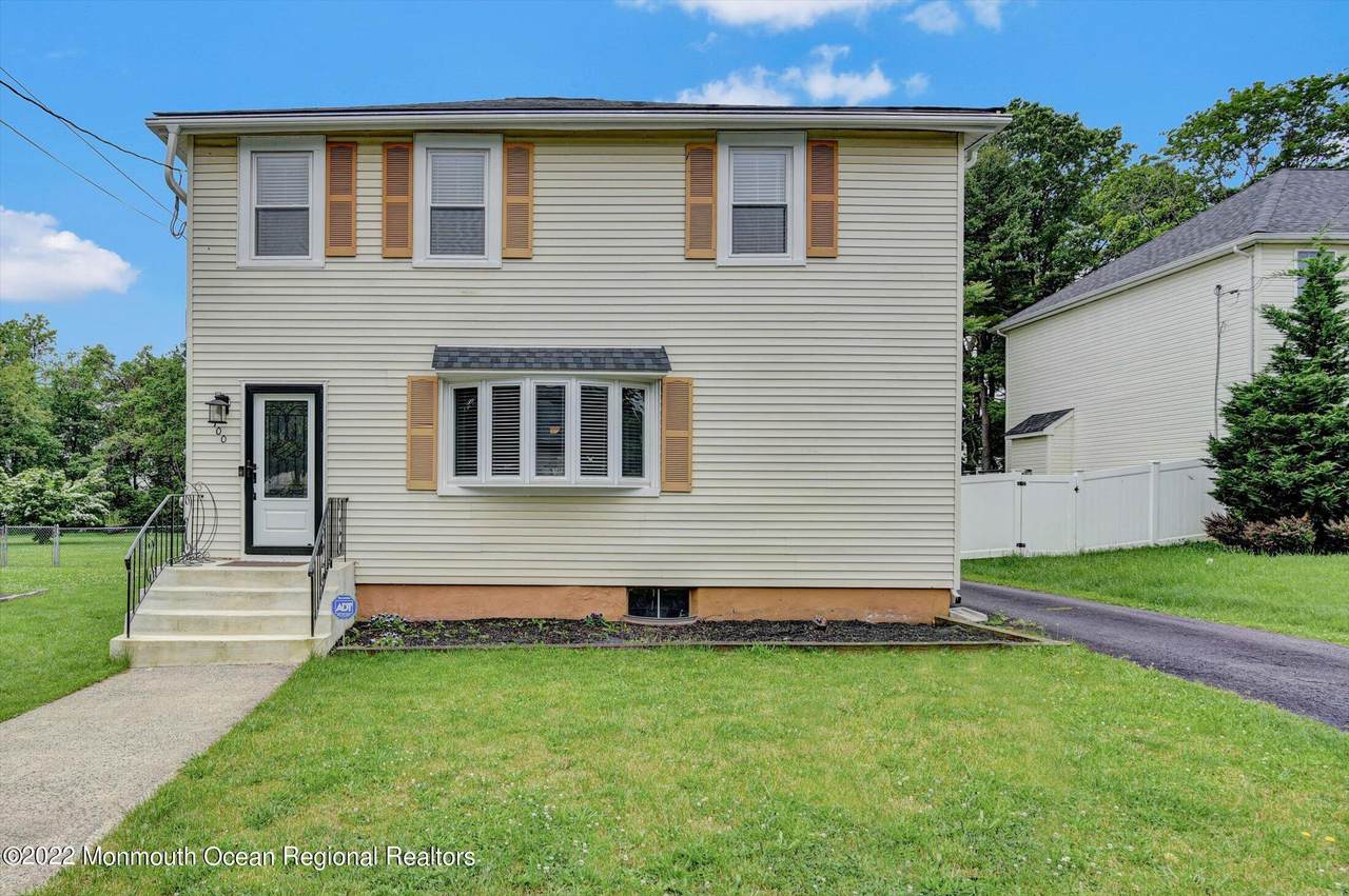 100 Churchill Avenue - Photo 1