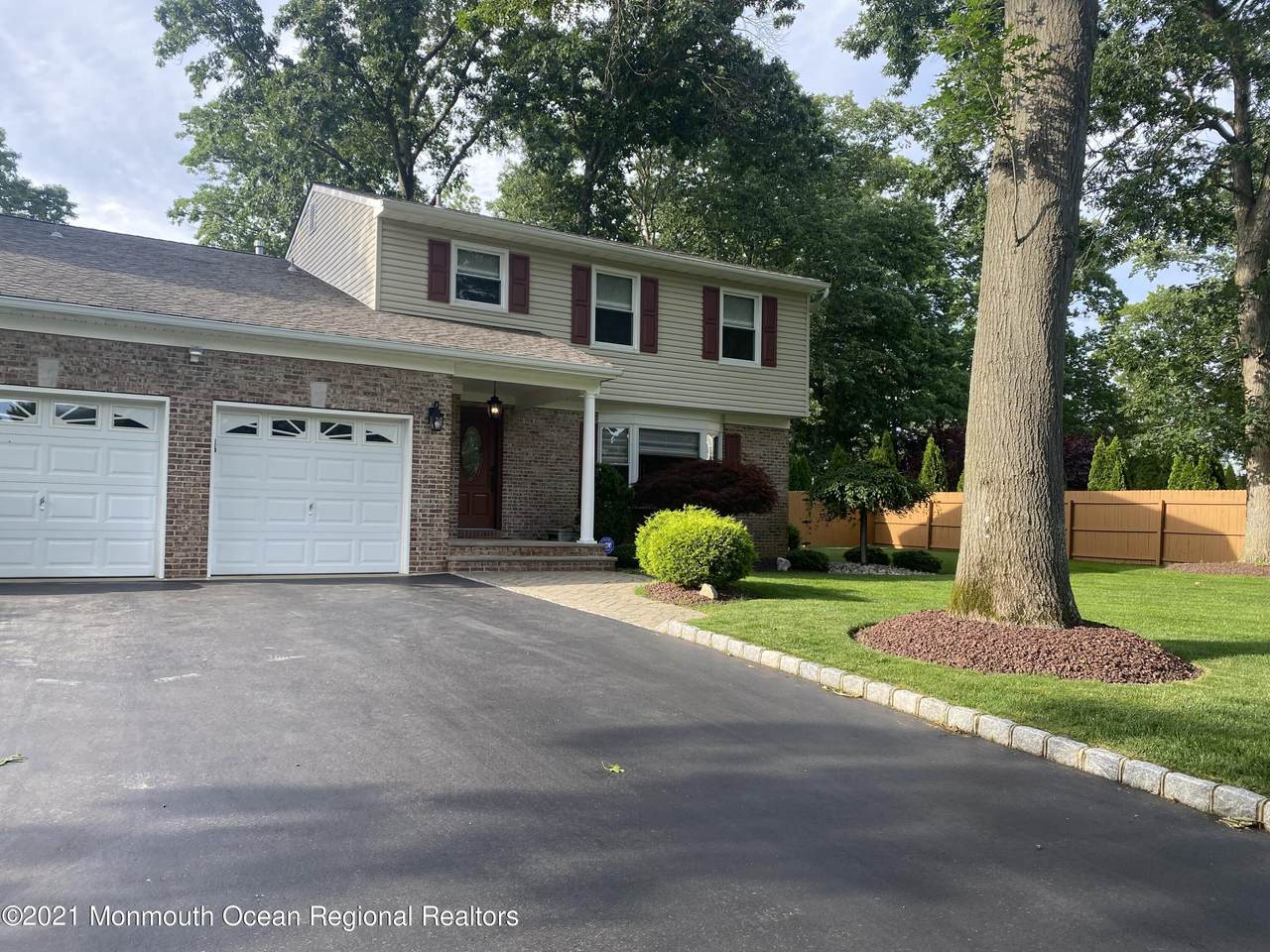 23 Rozlyn Court - Photo 1