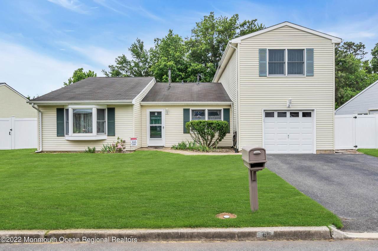5 Cranberry Drive - Photo 1