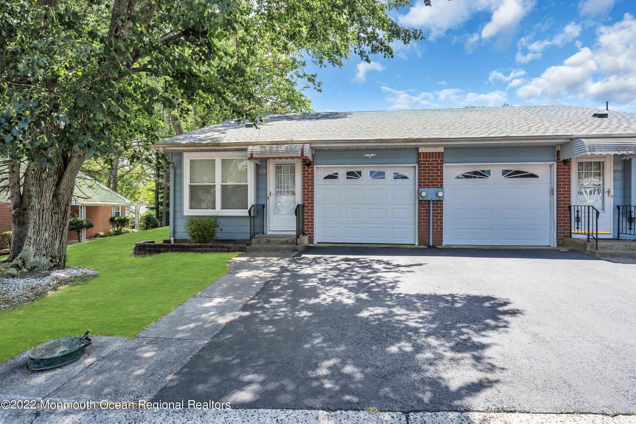 71 Franklin Lane - Photo 1