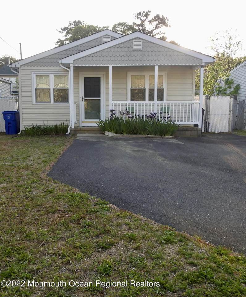 794 Warren Street - Photo 1