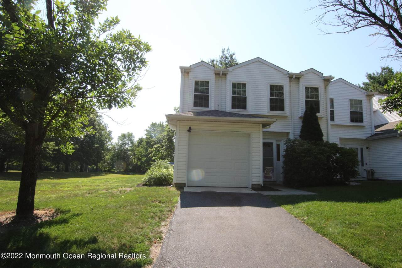 1 Pointe Circle - Photo 1