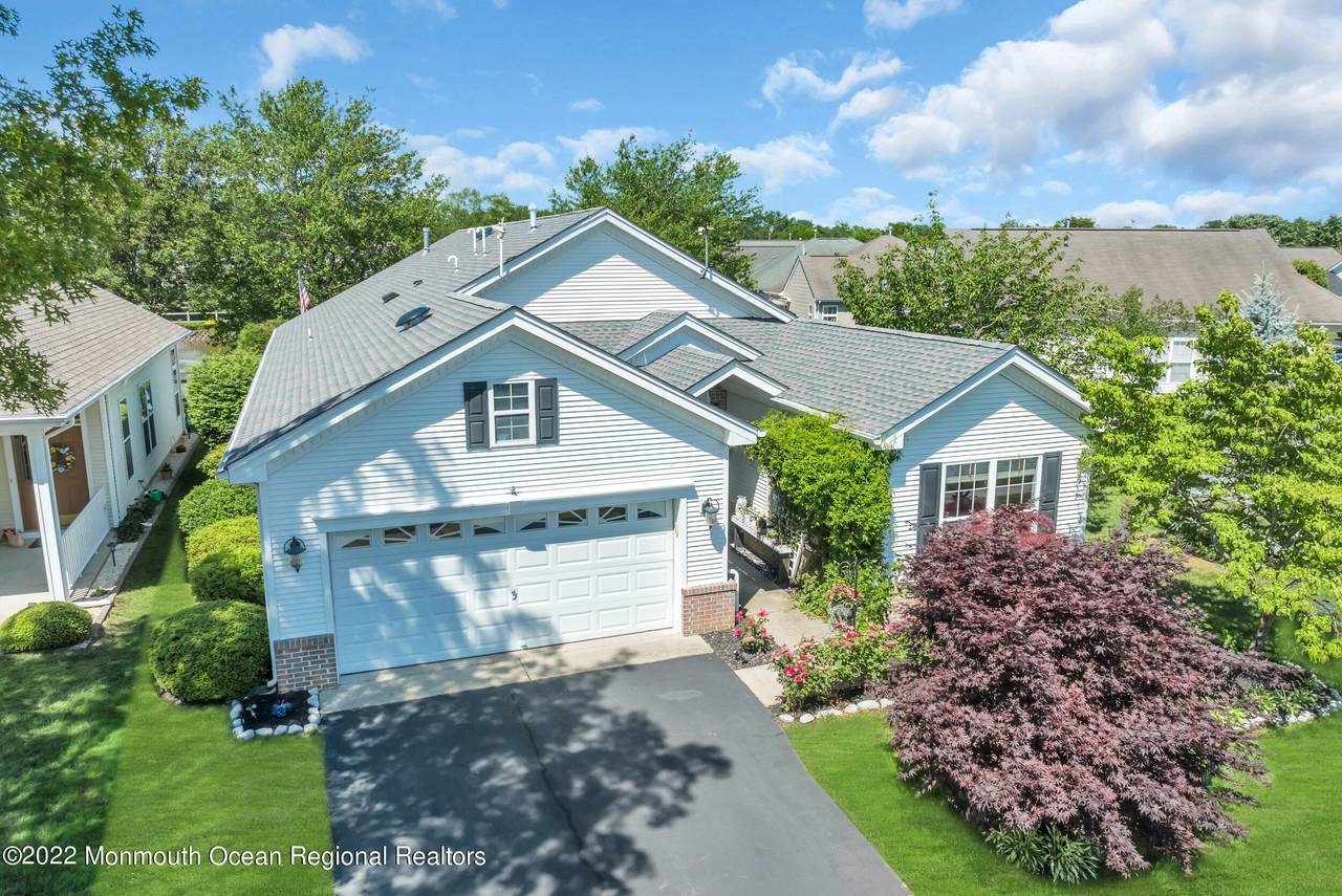 14 Golden Seasons Drive - Photo 1