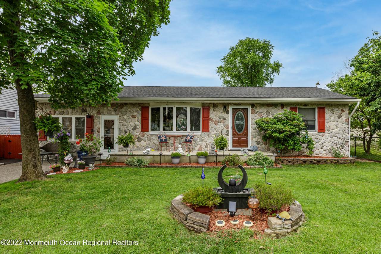 514 Poplar Street - Photo 1