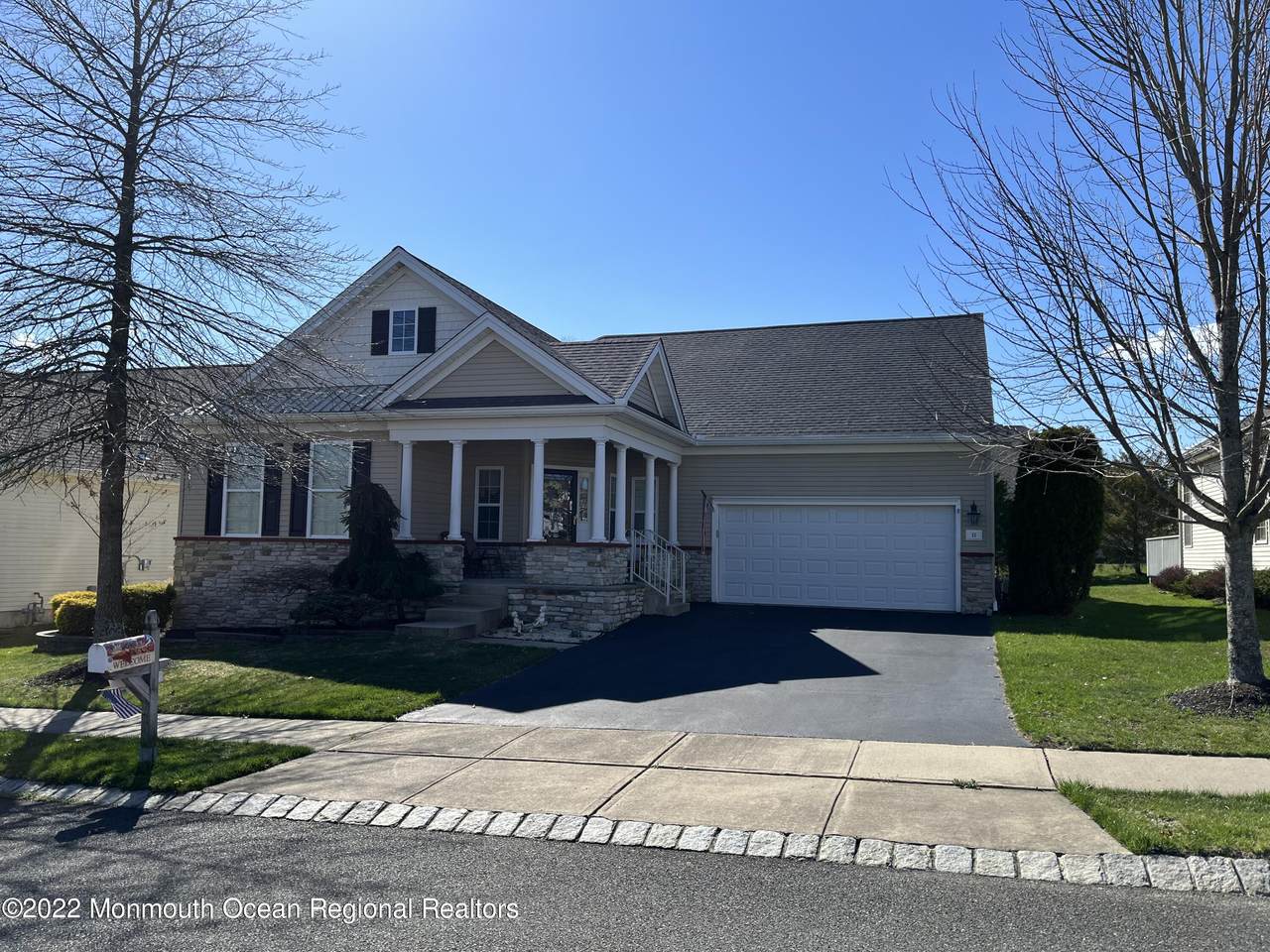11 Fenwick Lane - Photo 1