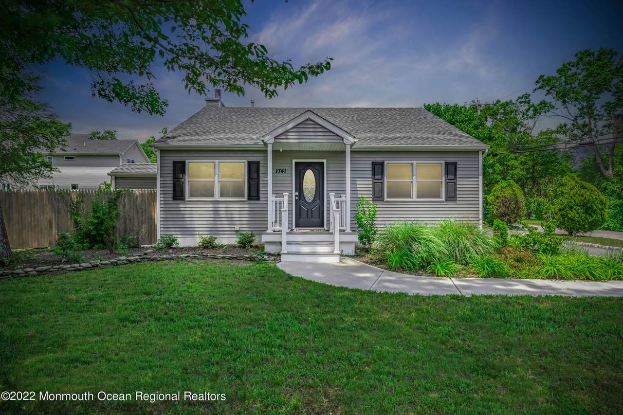 1741 Commonwealth Boulevard - Photo 1