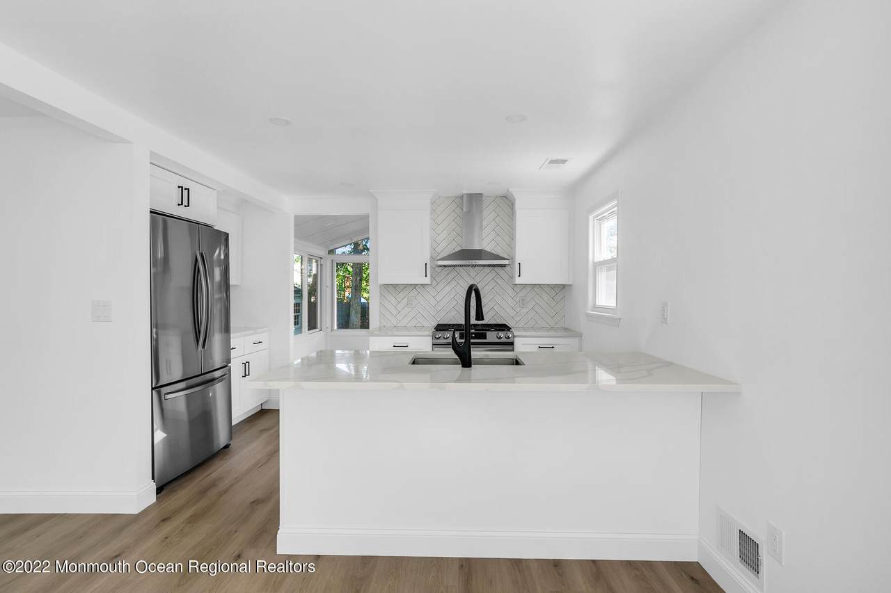 3106 Victor Avenue - Photo 1