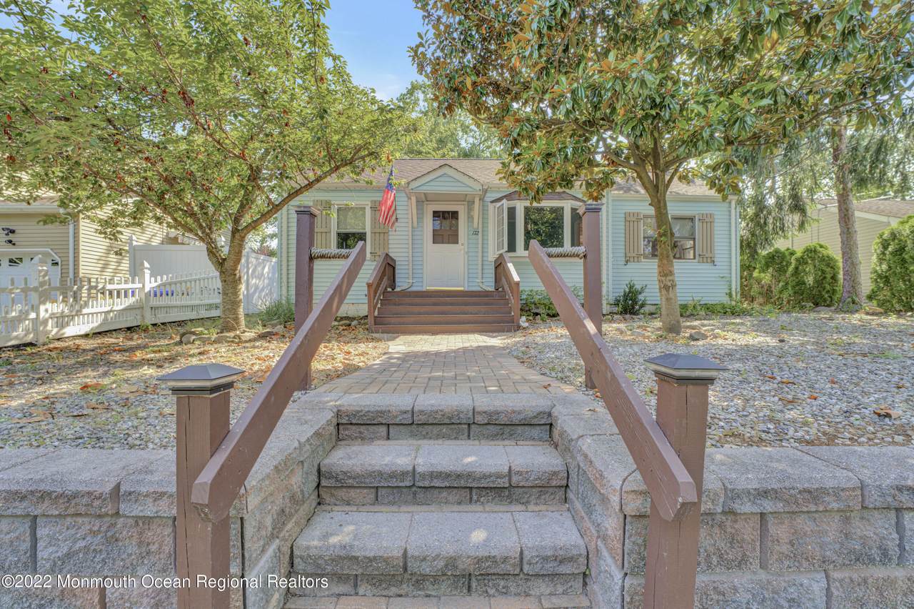 172 Cleveland Court - Photo 1