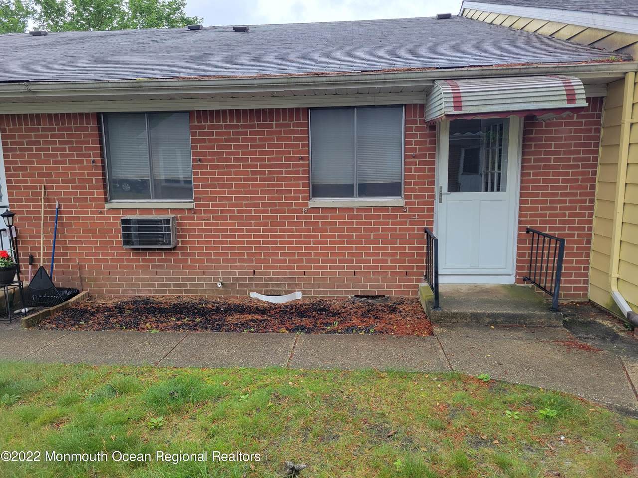 118 Hudson Parkway - Photo 1