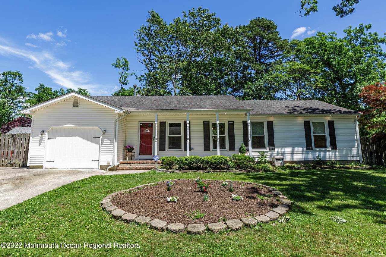 1618 Whitcomb Road - Photo 1