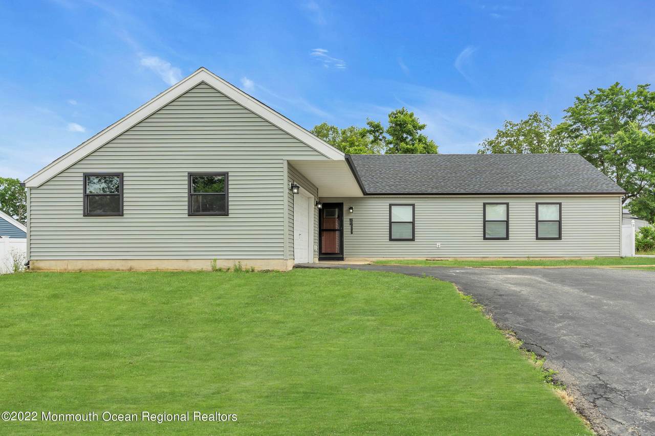 873 Peppertree Drive - Photo 1