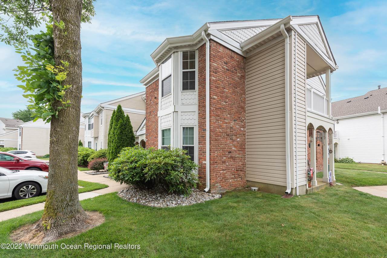 254 Tulip Lane - Photo 1