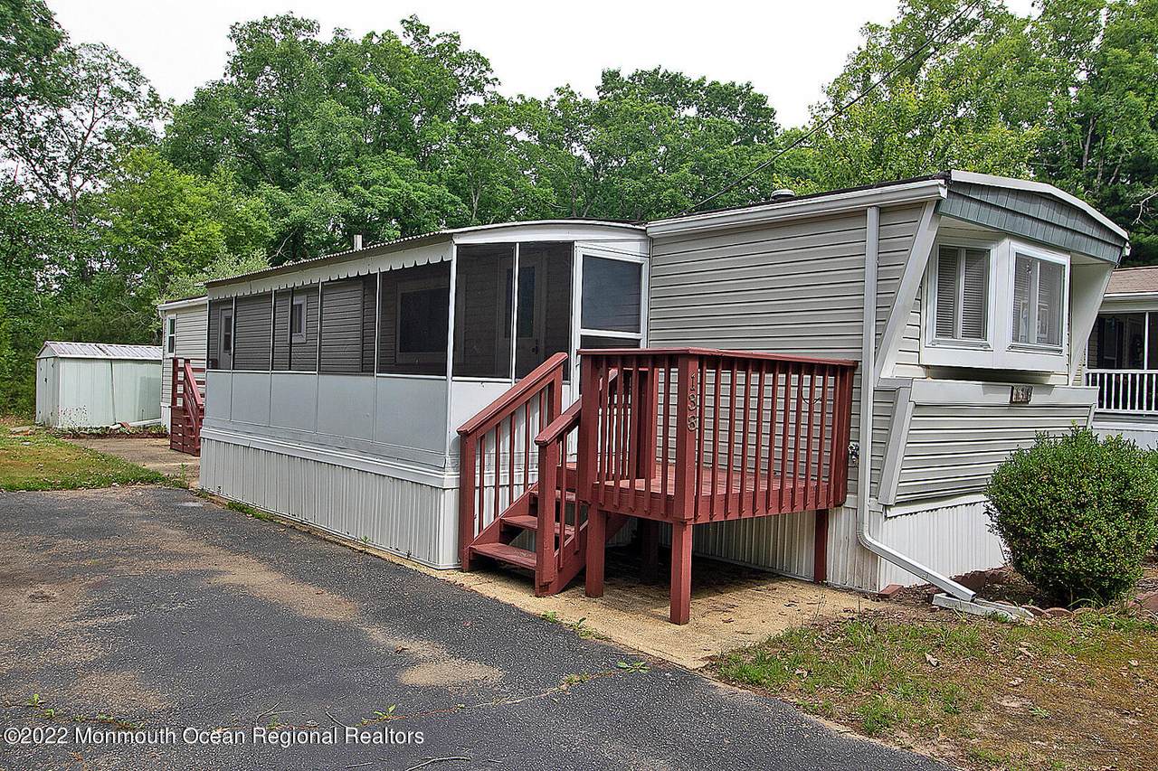 138 Chestnut Drive - Photo 1