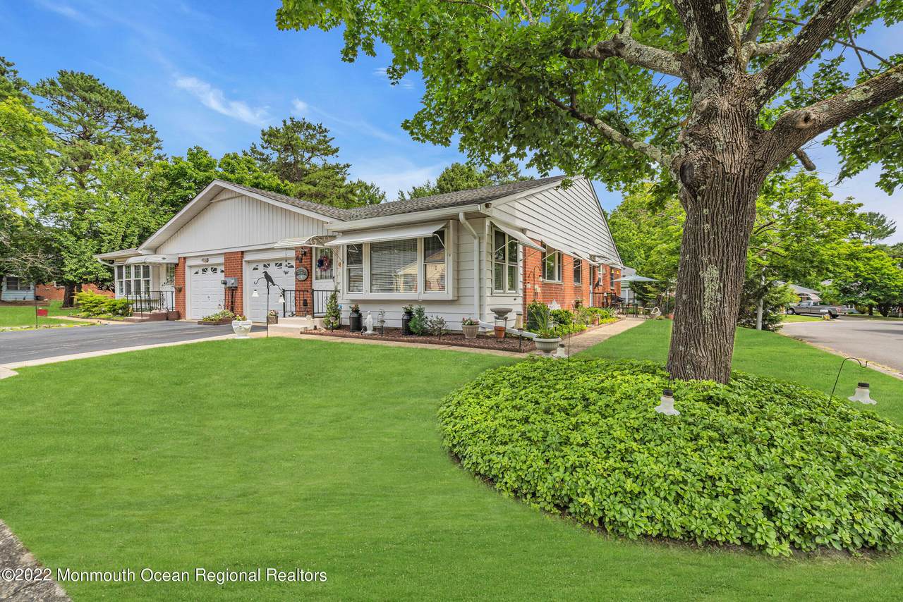 4B Mohican Lane - Photo 1