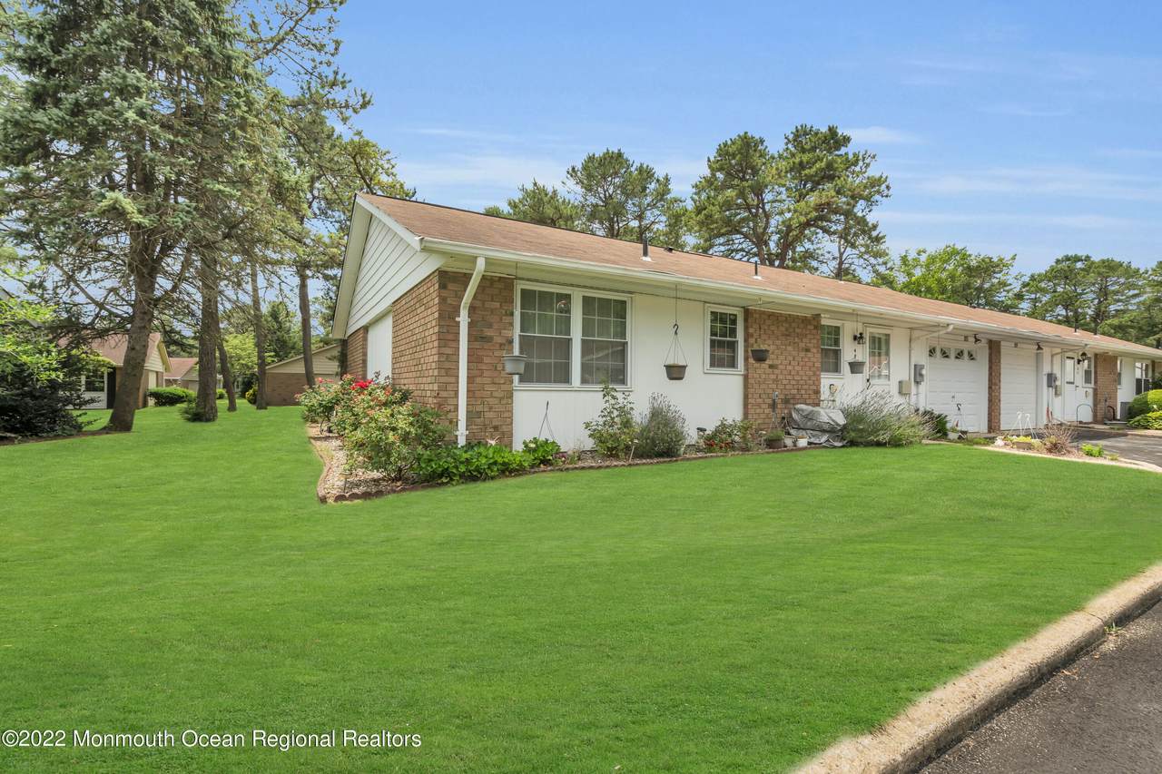4B Gramercy Lane - Photo 1