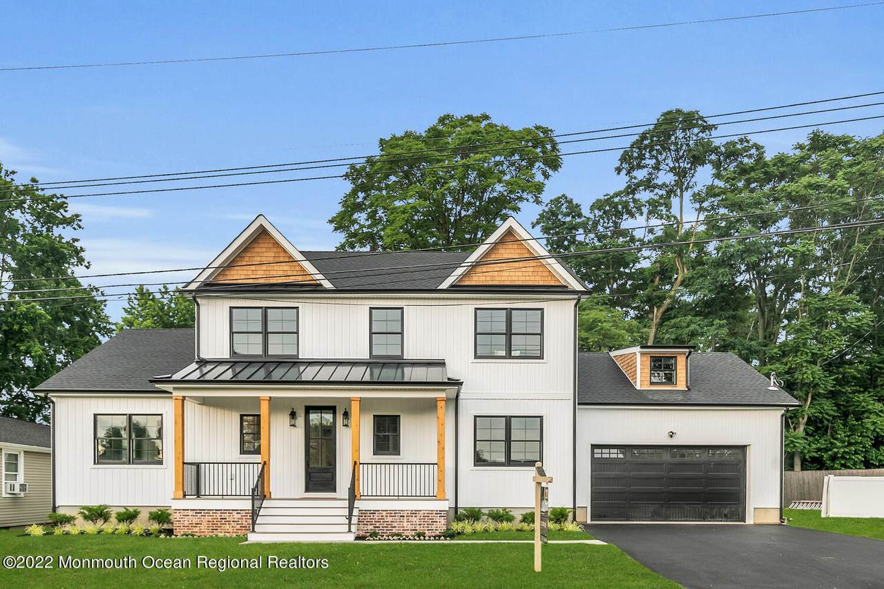 616 Hudson Avenue - Photo 1