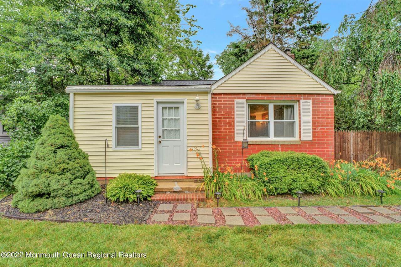 1804 Serpentine Drive - Photo 1
