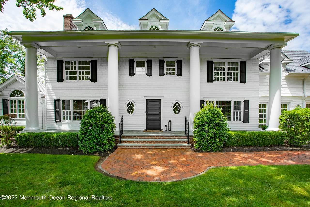 4 Broadmoor Drive - Photo 1