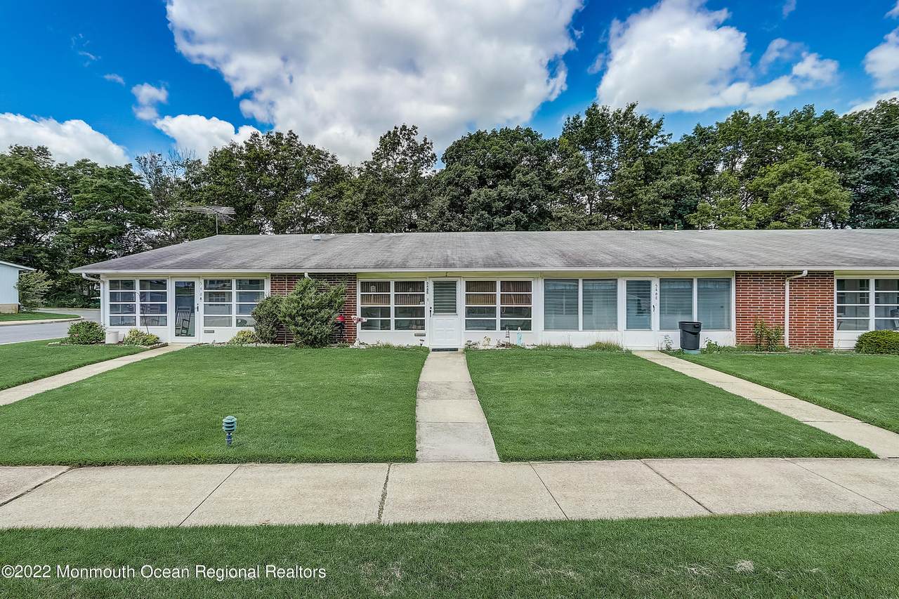 548B Sheffield Court - Photo 1