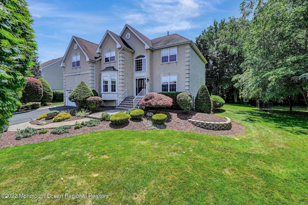 318 Autumn Hill Drive - Photo 1