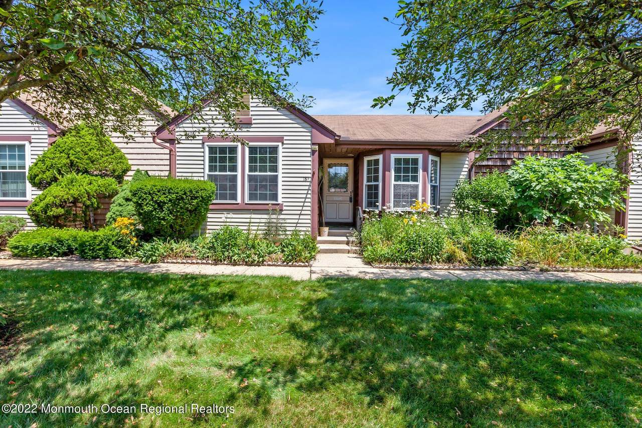 18B Benjamin Franklin Drive - Photo 1