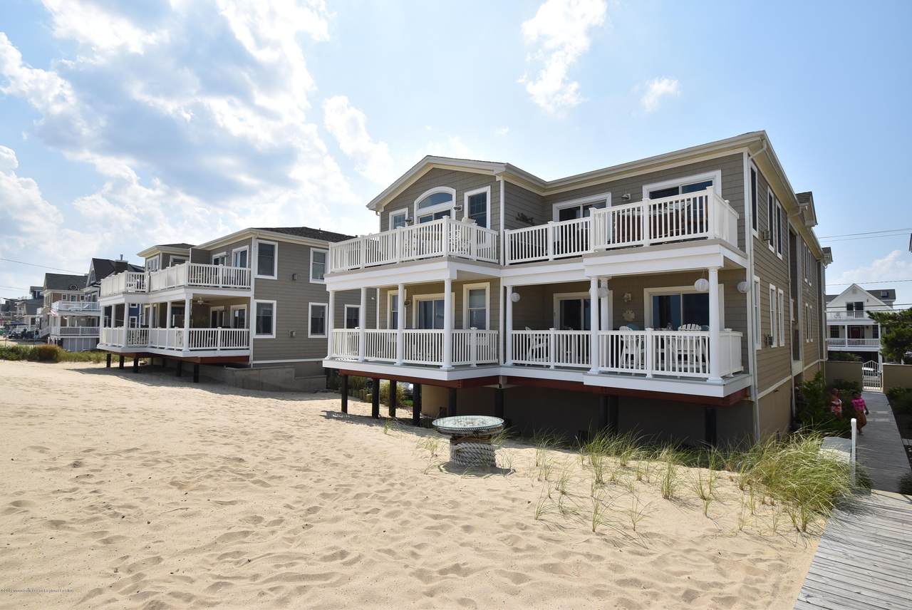 239 Beachfront - Photo 1