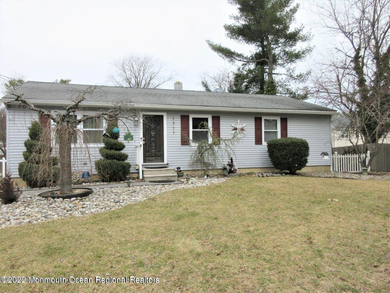 1517 Birmingham Avenue - Photo 1
