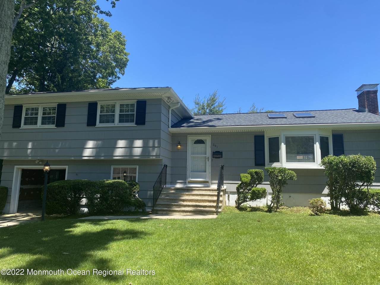291 Lawrence Avenue - Photo 1