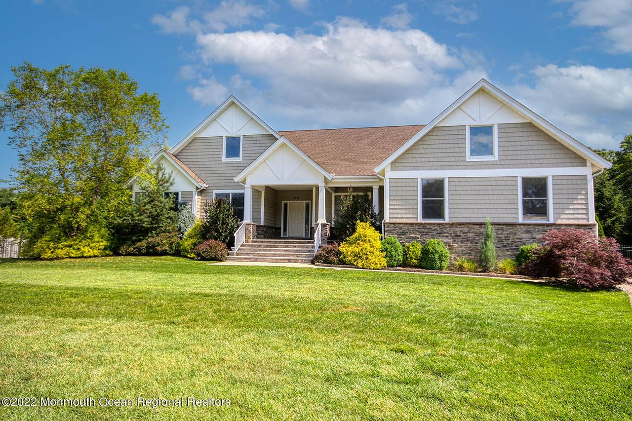 1535 Whitty Pine Court - Photo 1