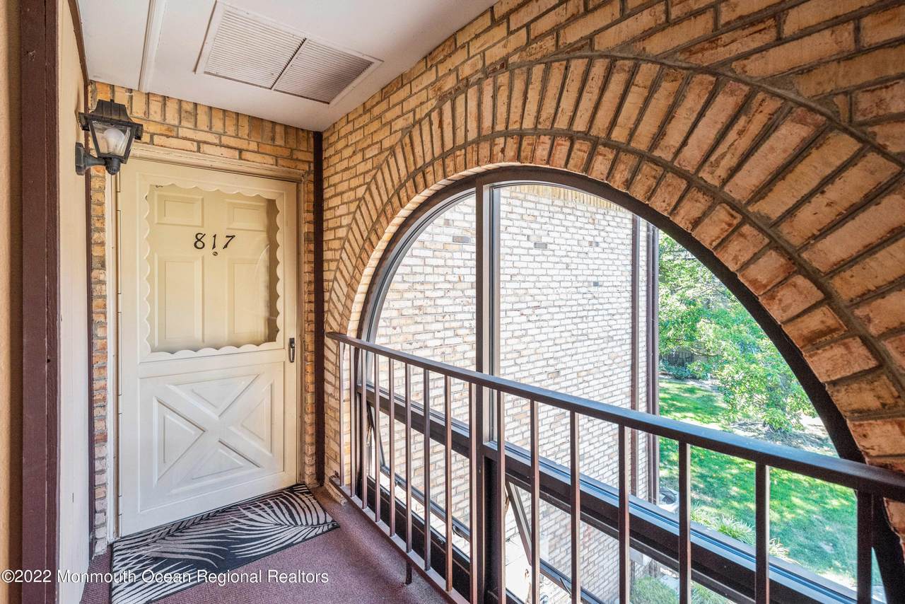 817 Wellington Place - Photo 1