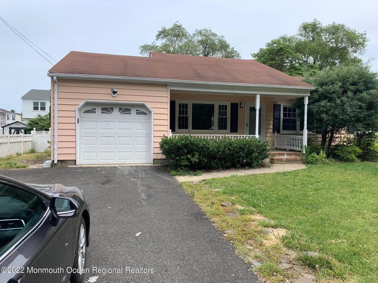 617 Garfield Avenue - Photo 1
