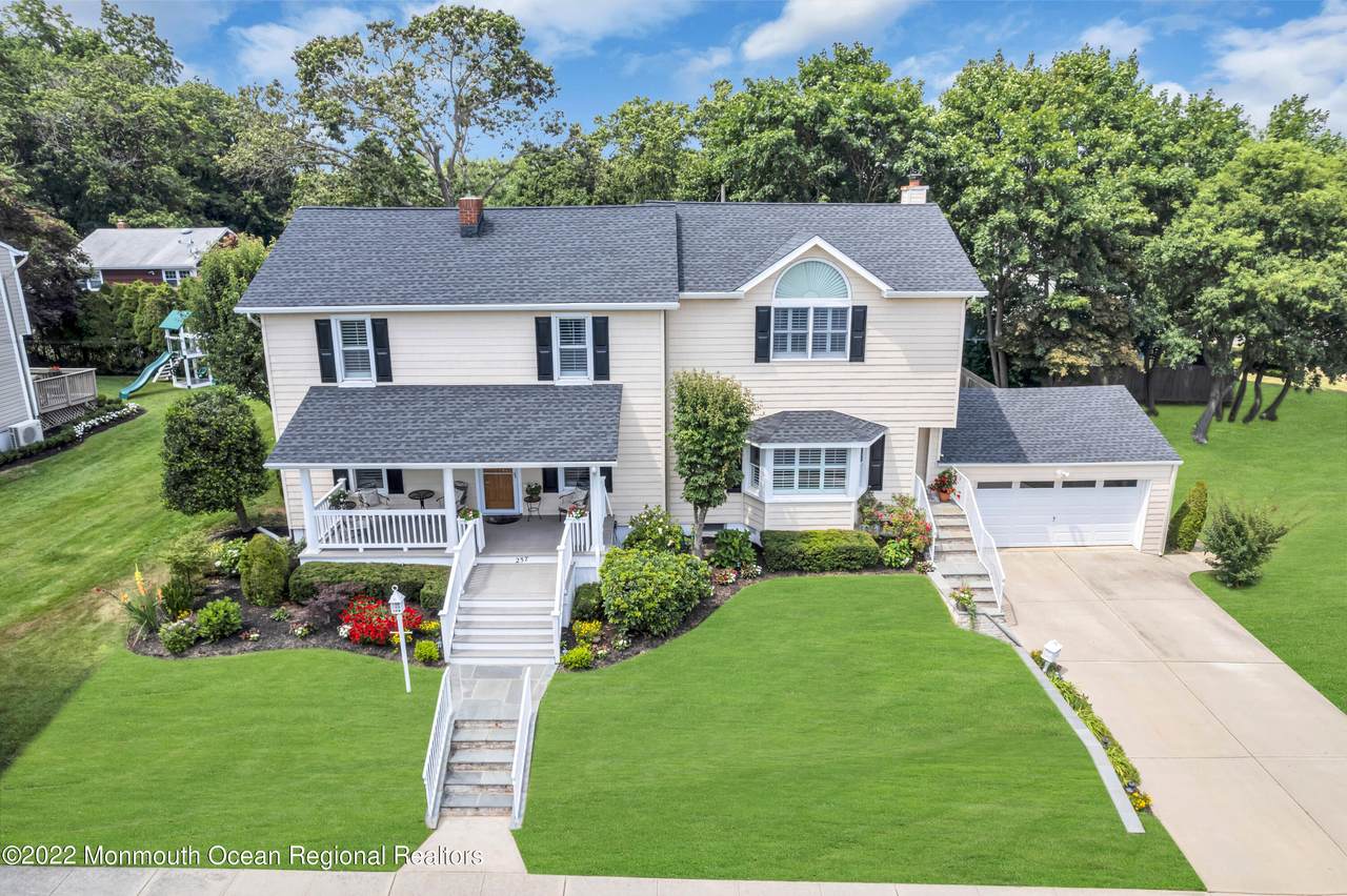 257 Dixon Avenue - Photo 1