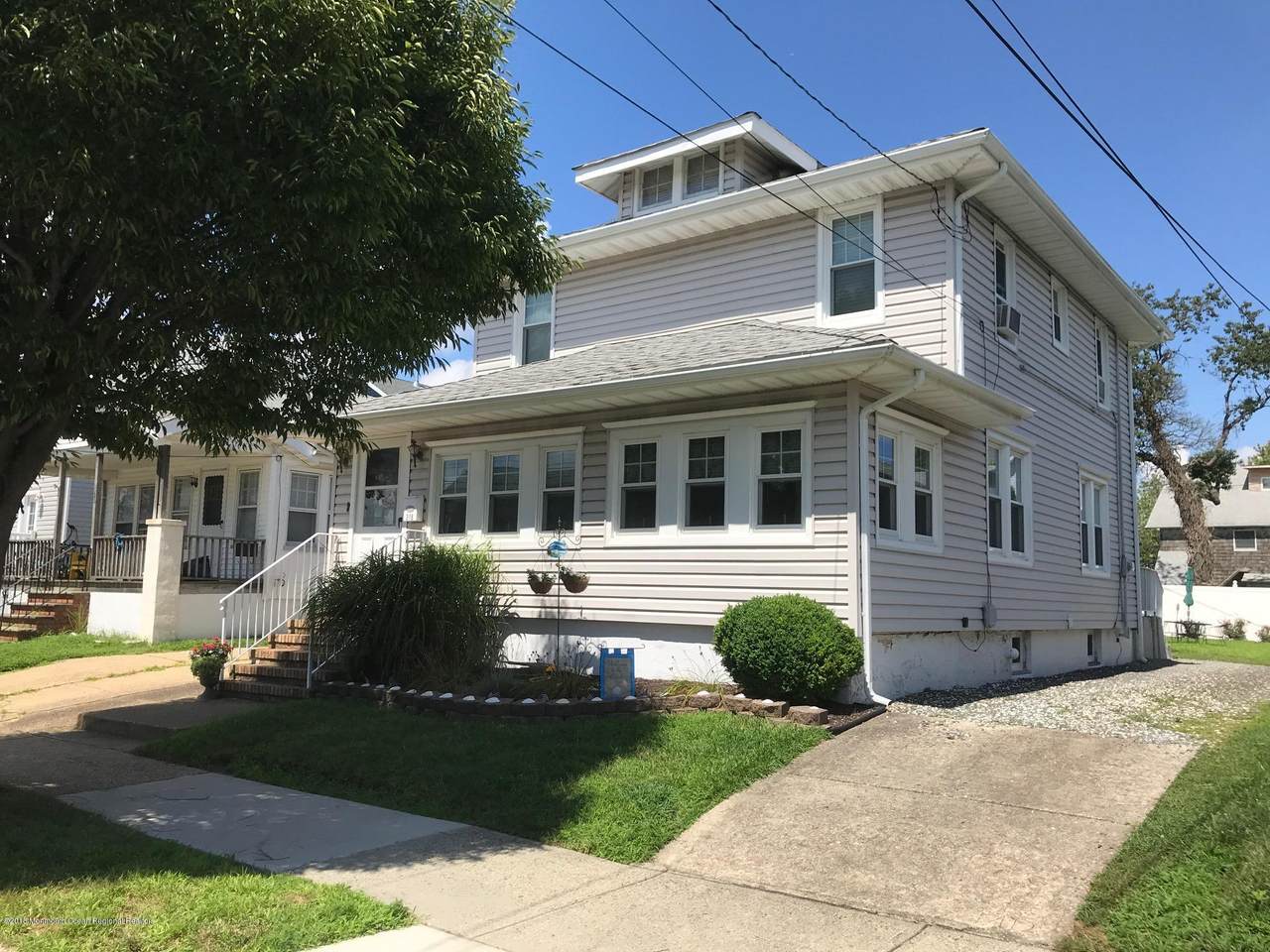 318 15th Avenue - Photo 1