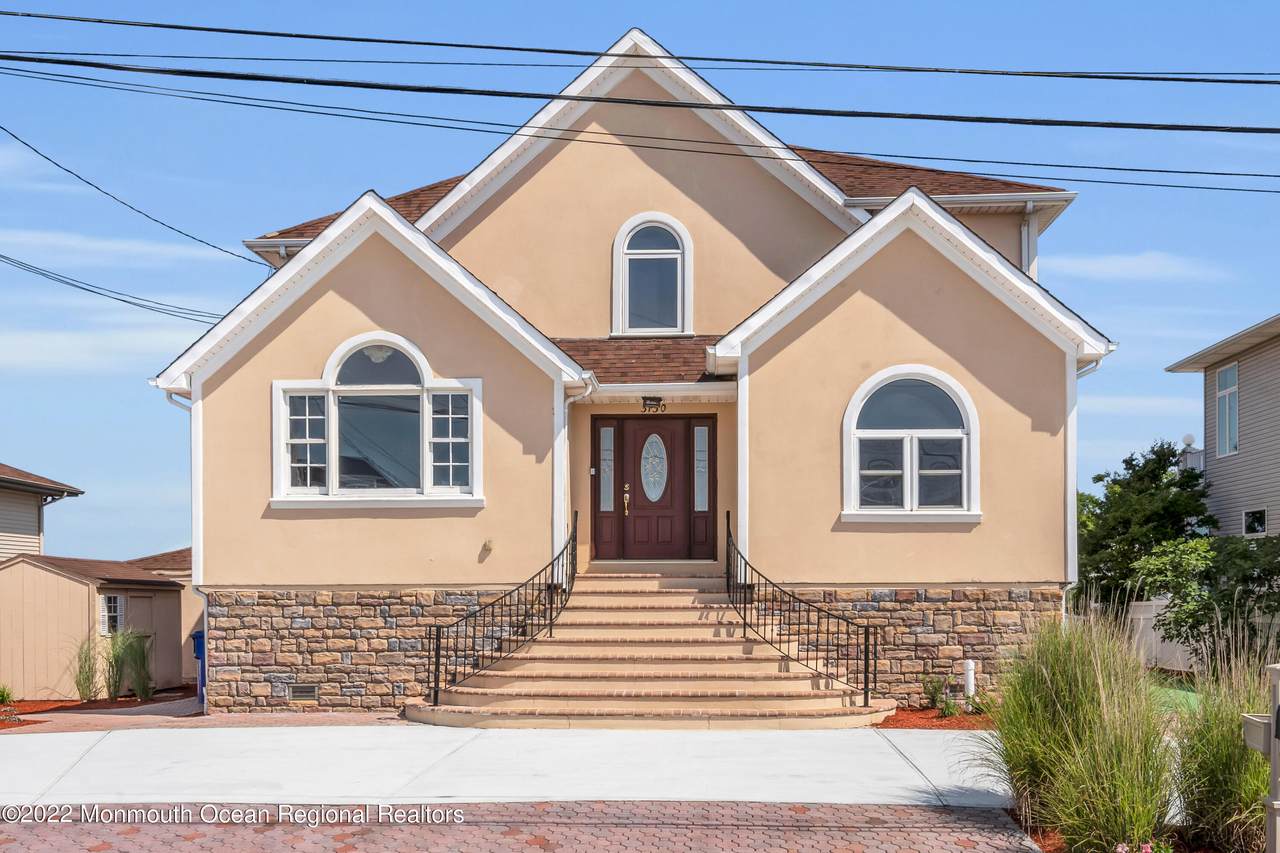 3130 Veeder Avenue - Photo 1
